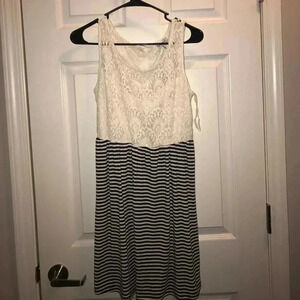 🧾Blue and cream striped dress